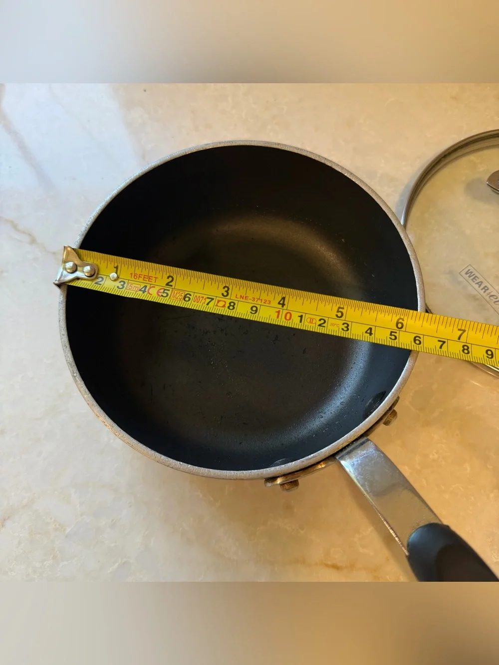Wearever Black Saucepan with Glass Lid - Kitchen Essential
